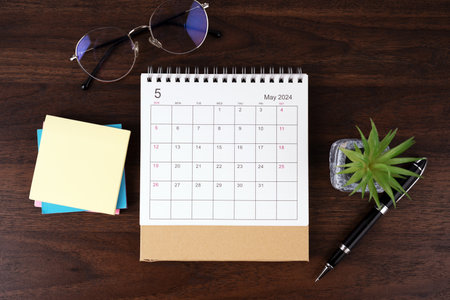 May 2024 calendar and adhesive noteの写真素材