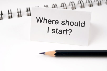 Paper note with text Where should i start?の写真素材