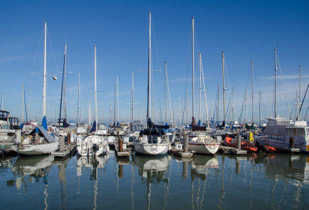 SAN FRANCISCO, CALIFORNIA, USA - JANUARY 21, 2015: Sailing boats at Fisherman's Wharf. Pier 39のeditorial素材