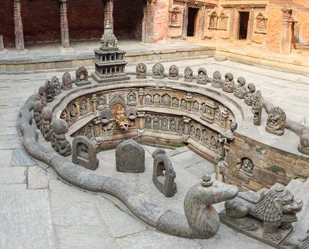 Tusha Hiti, the fountain within Sundari Chowk Palace Courtyard in Patan`s Durbar Square. Kathmandu, Nepalの写真素材