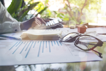 business is pointing to leader financial results.の写真素材