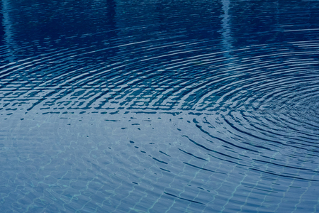 Water lisp in the swimming pool.