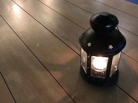 Lantern on tableの素材