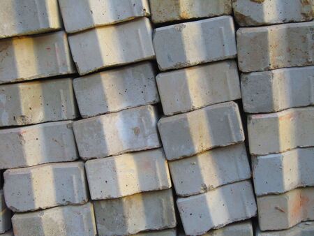 BRICKS IN ORGANISED LAYERS 