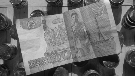 INTERNATIONAL NOTE ON INDIAN COINS. INTERNATIONAL ECONOMIC RELATION.の写真素材