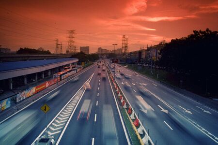 Rush Hour in Sunsetの写真素材