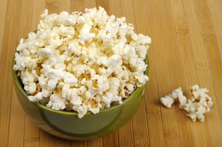 popcorn in a bowlの写真素材
