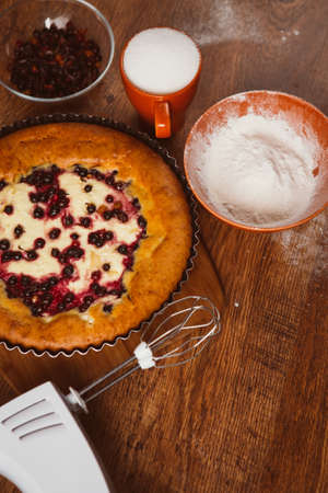 Red and black currant  cakeの写真素材
