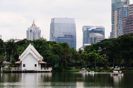 BANGKOK - SEPTEMBER 5: Big lake in the Lumpini Park. Lumpini Park settles down in downtown of Bangkok. Bangkok, Thailand - September 5, 2011.のeditorial素材