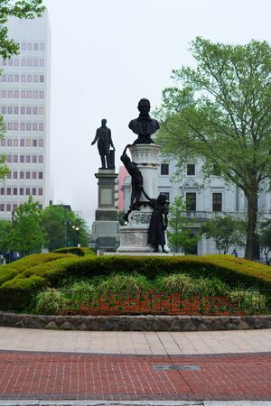 NEW ORLEAN - APRIL 4: Beautiful street view in downtown of New Orlean. New Orlean, Louisiana - April 4, 2014.のeditorial素材