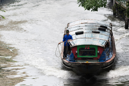 BANGKOK, THAILAND - AUGUST 16, 2016: Transport on noisy and colorful life-filled streets of Bangkok.のeditorial素材