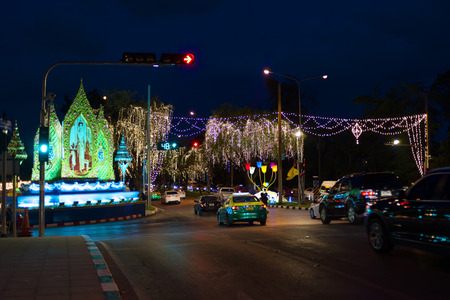 BANGKOK, THAILAND - AUGUST 14, 2016: Noisy and colorful life-filled streets of Bangkok after sunset.のeditorial素材