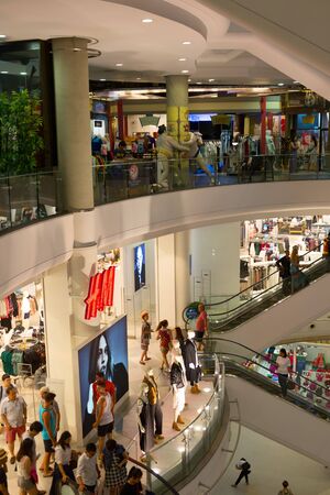 BANGKOK, THAILAND - AUGUST 15, 2016: Noisy and colorful life-filled streets of Bangkok.のeditorial素材