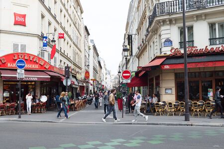 PARIS, FRANCE - MAY 9, 2016: Beautiful streets of Paris crowded with the tourists.のeditorial素材