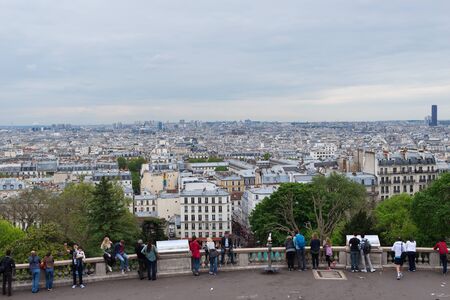 PARIS, FRANCE - MAY 9, 2016: Beautiful streets of Paris crowded with the tourists.のeditorial素材