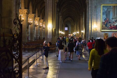 PARIS, FRANCE - MAY 8, 2016: Beautiful streets of Paris crowded with the tourists.のeditorial素材