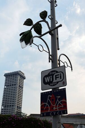 KUALA LUMPUR, MALAYSIA - AUGUST 19, 2016: Noisy and colorful life-filled streets of Kuala Lumpur.のeditorial素材