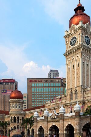 KUALA LUMPUR, MALAYSIA - AUGUST 19, 2016: Noisy and colorful life-filled streets of Kuala Lumpur.のeditorial素材