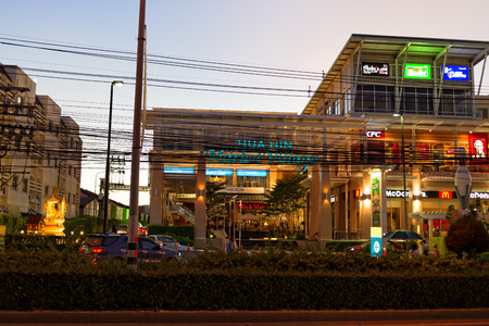 HUA HIN, THAILAND - SEPTEMBER 7, 2015: Streets of small resort town in low season.のeditorial素材