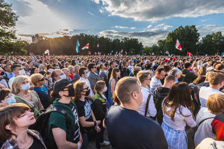 Supporters of presidential candidate Svetlana Tikhanovskaya at her campaign rally in Minsk. Minsk, Belarus - July 30 2020.のeditorial素材