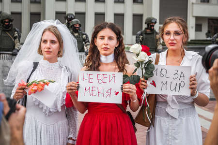 Soldiers and art performers at the main Independence Square near Government House during peaceful protest against rigged elections in Minsk, Belarus. Minsk, Belarus - August 15 2020.のeditorial素材