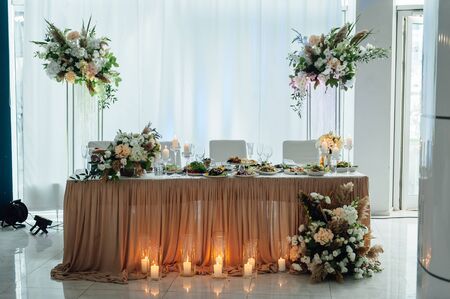 Luxurious wedding presidium in white with silver elements.の写真素材