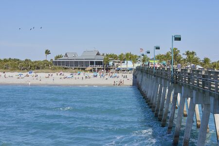 Sharkey's Pier in St. Charlotte,  Floridaのeditorial素材
