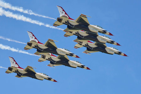 The United States Air Force Thunderbirds at the Cleveland Air Show

 Show.の写真素材