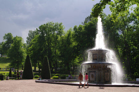 Roman Fountainin in  the  garden of the Grand Peterhof Palaceのeditorial素材