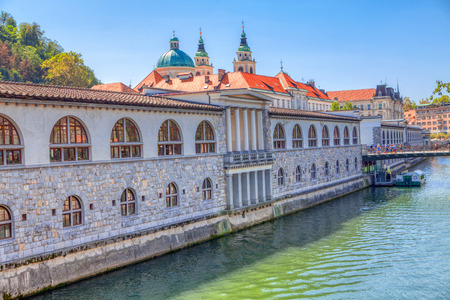 Ljubljanica river flows through Ljubljanaのeditorial素材