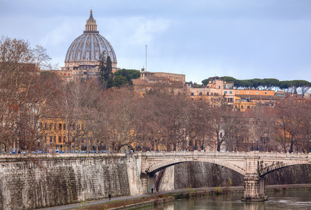 St. Peter cupola and Tiber river in Romeの写真素材
