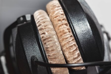 Studio headphones with comfortable ear pads