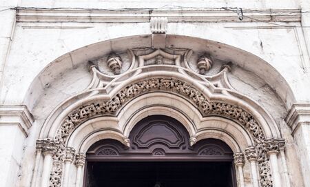 door archway lisbonの写真素材