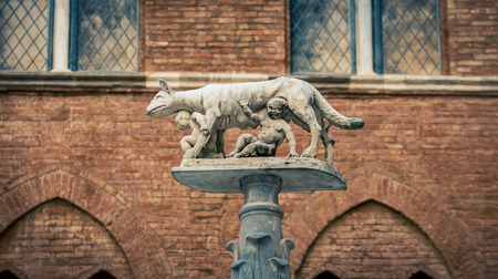 romulus and remus statueの写真素材