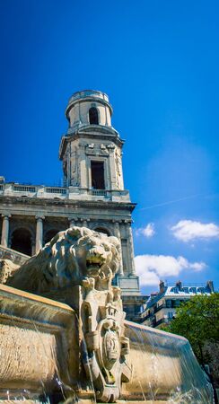lion fountain parisの写真素材