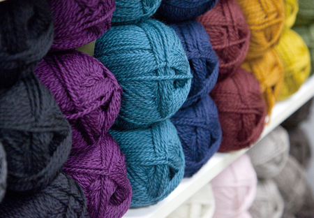 blue, green, yellow, purple, red yarn の写真素材