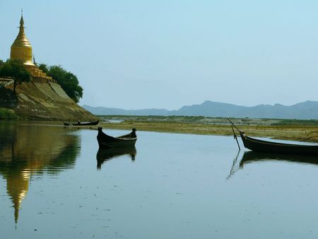 Lawkananda Pagoda viewed from Irrawaddy River  Myanmar (Burma)の写真素材