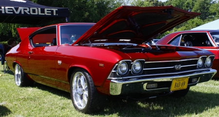 HAMPTON, VA-JUNE 9:A 1969 Chevy Chevelle SS 502 at the 3rd annual HCS car show at the Hampton Christian School in Hampton Virginia, 2012 in Hampton Virginia on June 9, 2012.のeditorial素材