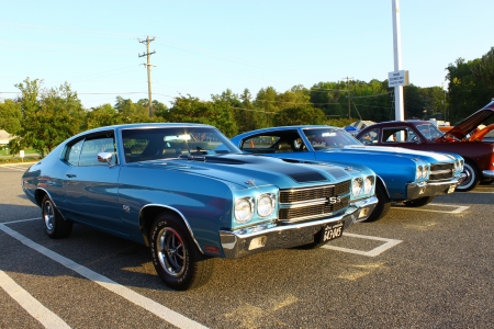GLOUCESTER, VA, USA -SEPTEMBER 9:Two Vintage 1970 Chevrolet Chevelle SS 454's in the Middle Peninsula Classic Cruisers Club weekly Car Show. Main Street Center. September 9, 2011 in Gloucester, VA, USAのeditorial素材