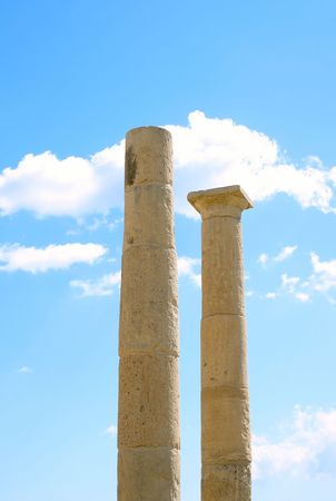 Apollo Temple columns at Amathus, one of the most ancient royal cities of Cyprus, on the east side of Limassol.Its age is almost 2000 years.  の写真素材