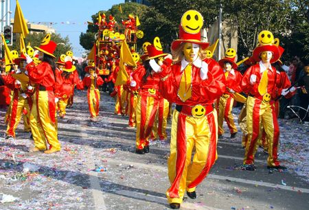 LIMASSOL,CYPRUS-MARCH 1:Unidentified people in Cyprus carnival parade, MARCH 1, 2009 in Limassol,Cyprus.のeditorial素材