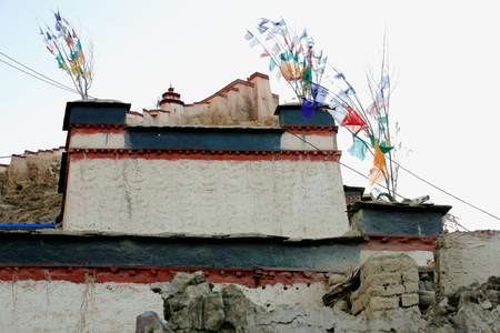 The 1394 AD.built Dzong-fort seen from over a townhome in the lower part of the town at 3977 ms. Gyantse city and county-Shigatse pref.-Tibet.のeditorial素材