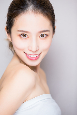 beauty skin care woman on the gray backgroundの写真素材