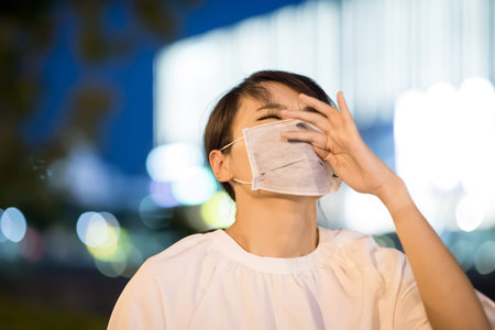woman get sick and feel pain at night