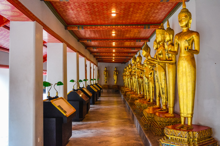 Thailand, Bangkok, Wat Pho is a Buddhist temple in Phra Nakhon district, Bangkok, Thailand. It is located in the Rattanakosin district directly adjacent to the Grand Palaceの写真素材