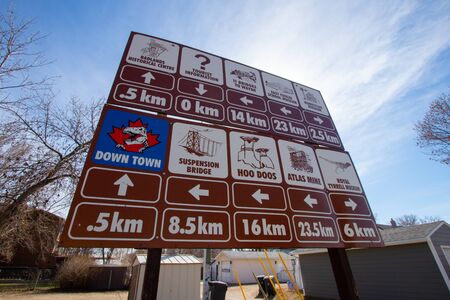 Drumheller, Alberta, Canada 18. April 2019 World's largest dinosaur, The dinosaur capital of the world, Travel Alberta, Historic town, tourism, museum, holiday.のeditorial素材