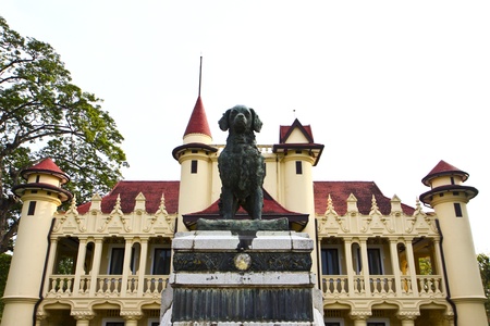 Dog statue in Nakornpathom, Thailandのeditorial素材