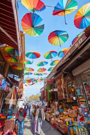 ISTANBUL, ISTANBUL - APRIL 21, 2017: Everyday life on the market street near Grand Bazaar in Istanbul. Turkey.のeditorial素材