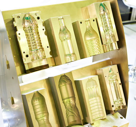 Mold of blow molding machine for production of plastic bottles