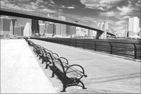 Brooklyn  bridge on Manhattan in black and whiteの写真素材